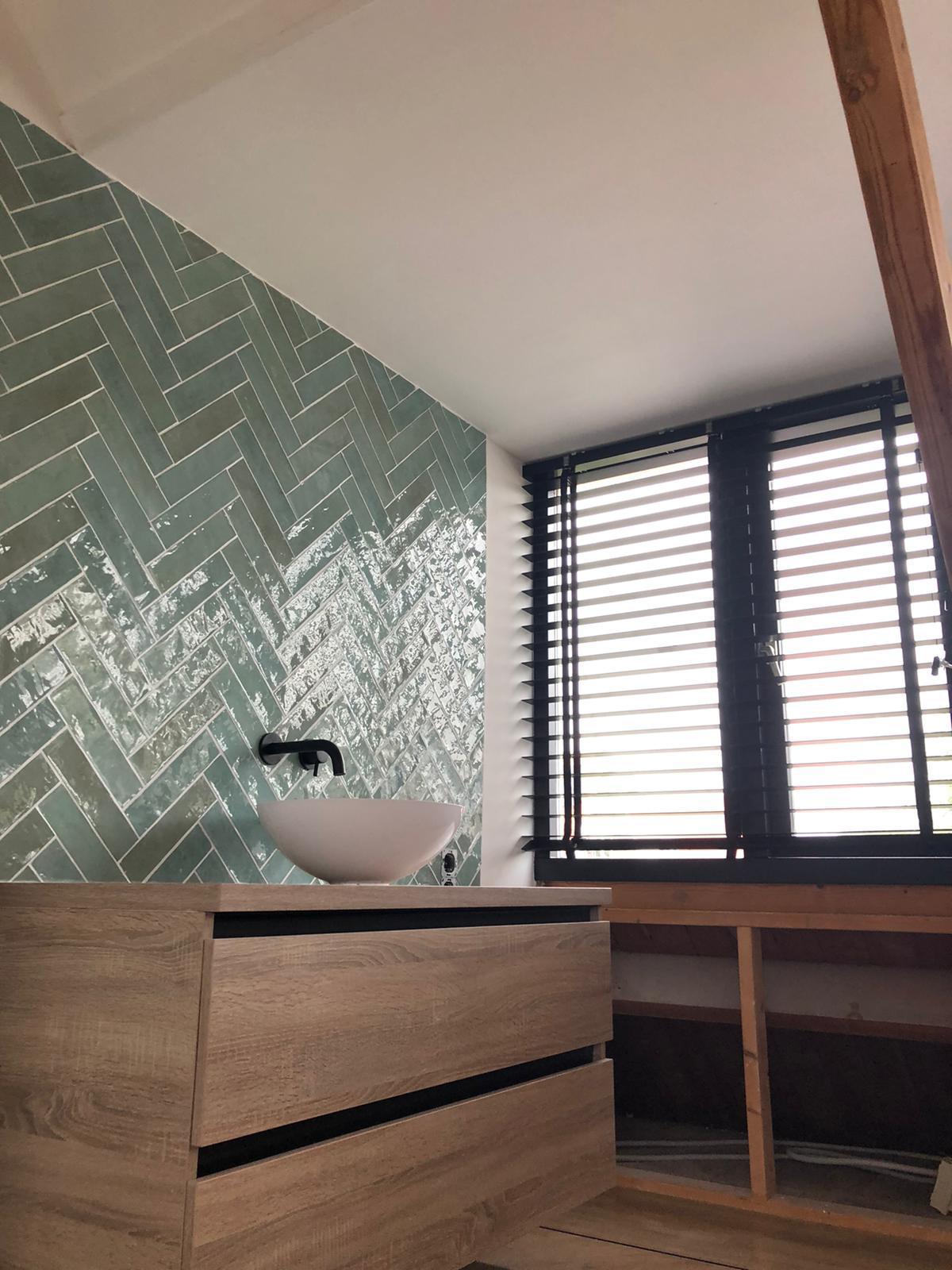 Badkamer visgraat groen